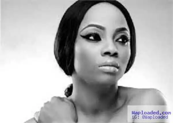 See How Hot Toke Makinwa Looks, Absolutely Gorgeous and Stylish in Print Dress [Photos]